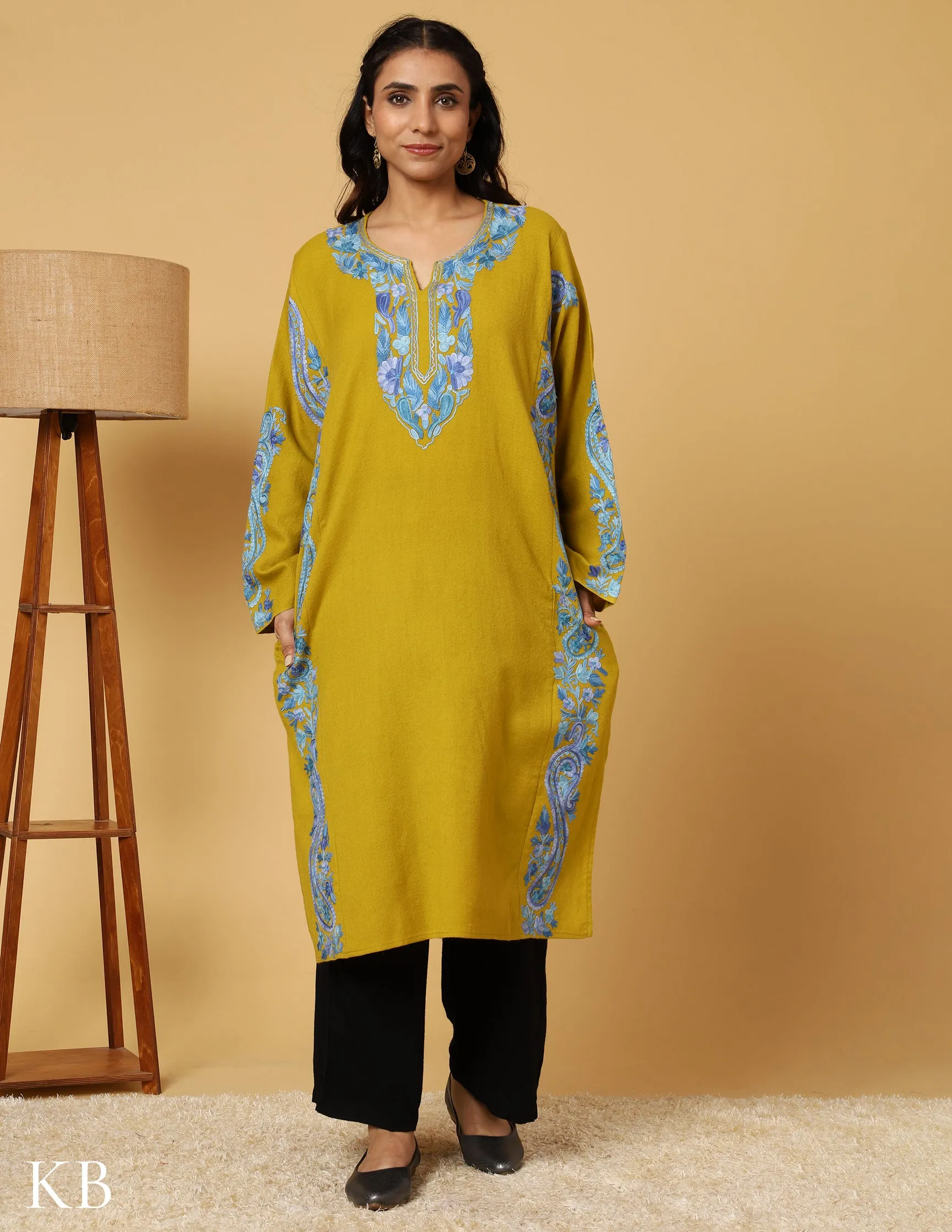 Sunflower Splendored Aari Embroidered Pure Wool Phiran