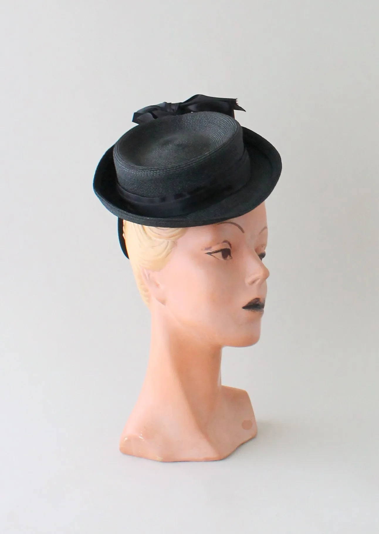 Vintage 1940s Black Straw Tilt Riding Hat